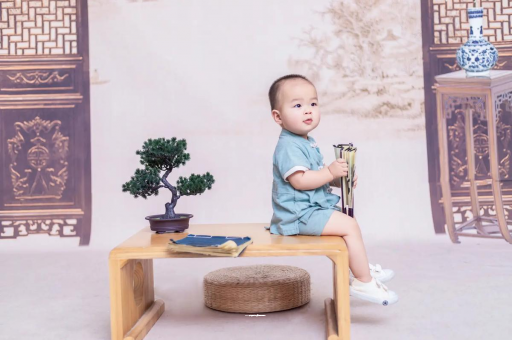 保亭宝宝几个月会认人